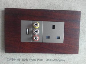 Solid Wood Plate - Dark Mahogany